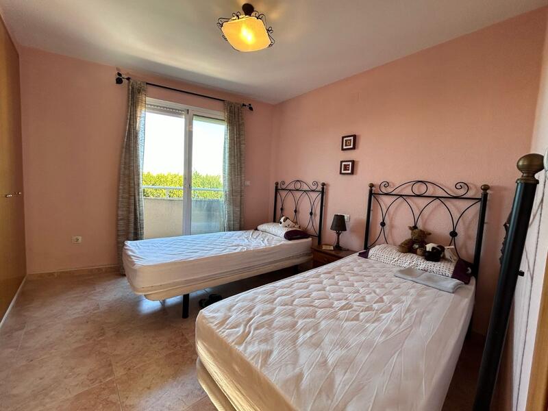 3 slaapkamer Gezinswoning Te koop