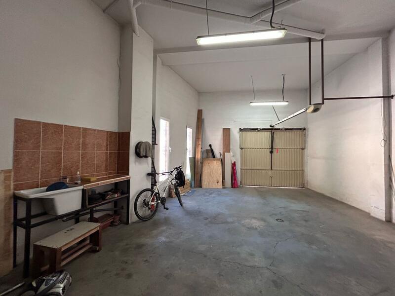 3 slaapkamer Gezinswoning Te koop