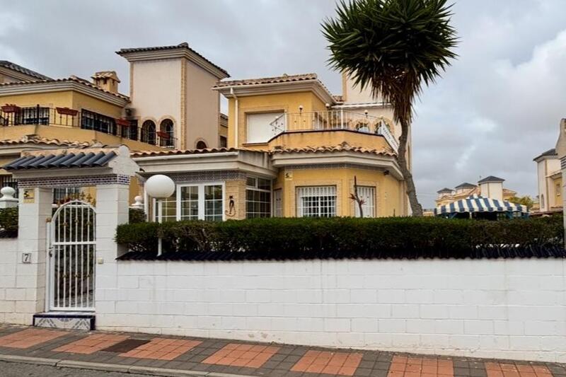 Villa till salu i Algorfa, Alicante