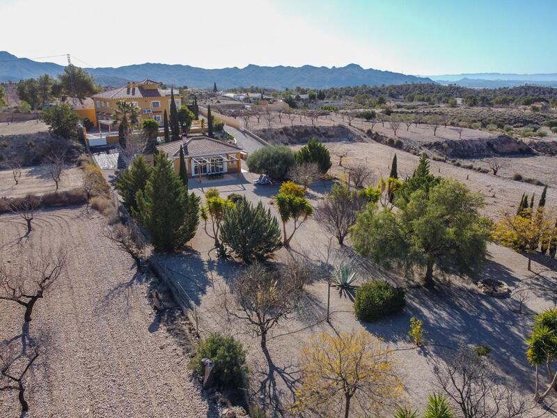 6 Cuarto Villa en venta