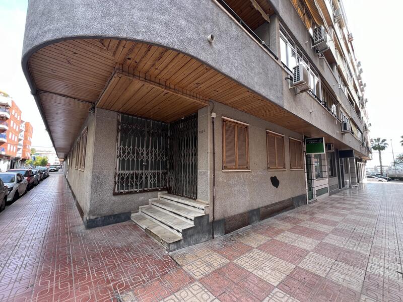 городская тюрьма продается в Torrevieja, Alicante