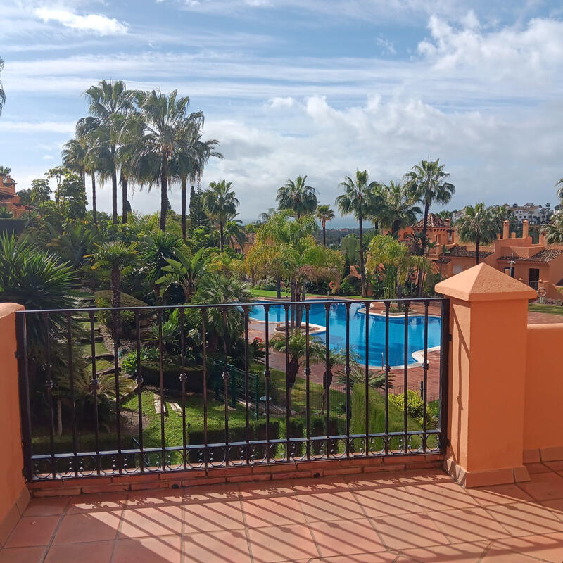 Villa til salgs i El Paraiso, Málaga