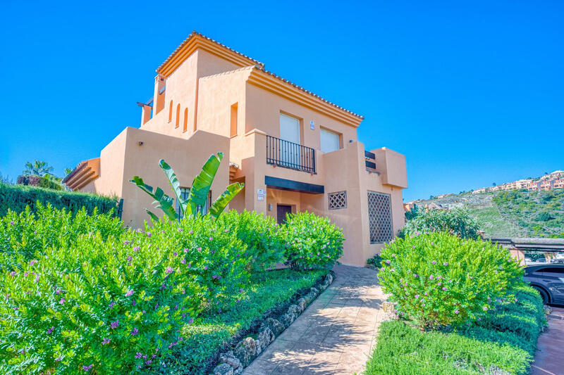 4 bedroom Villa for sale