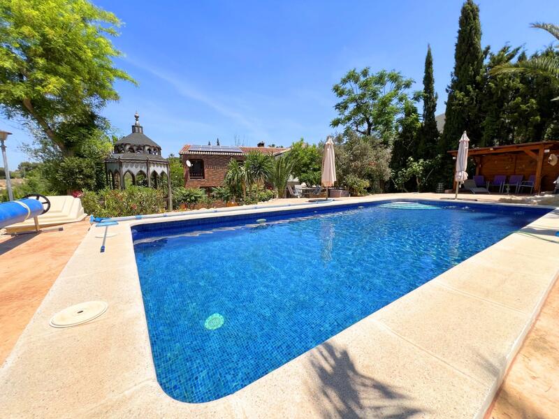 Villa till salu i Petrer, Alicante