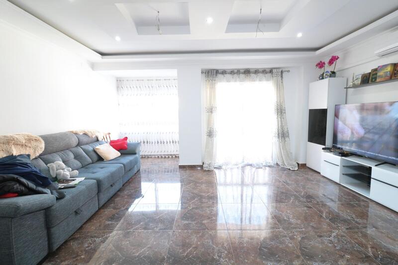 квартира продается в Torrevieja, Alicante