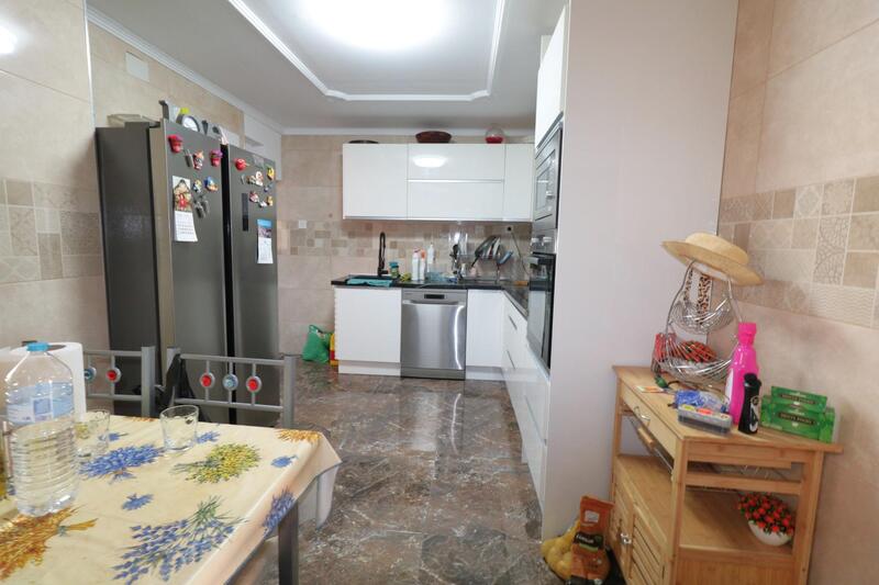 4 slaapkamer Appartement Te koop