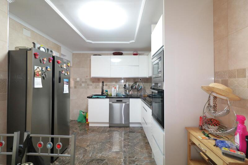 4 slaapkamer Appartement Te koop
