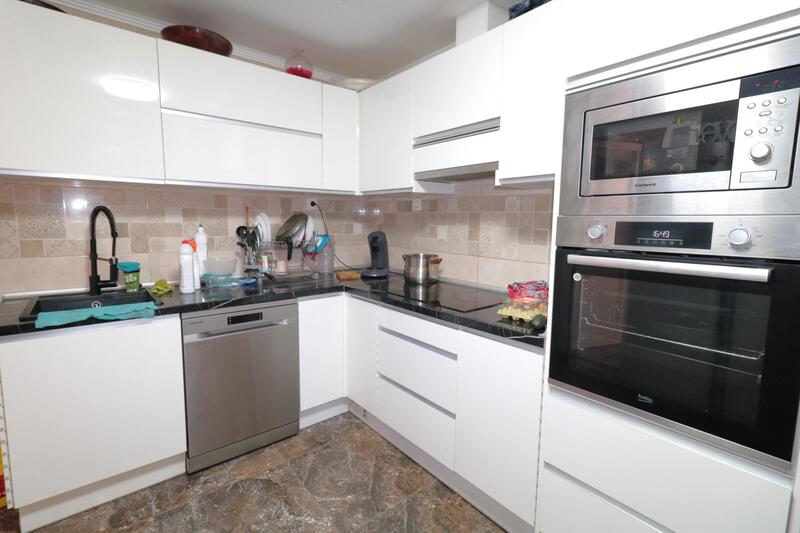 4 slaapkamer Appartement Te koop