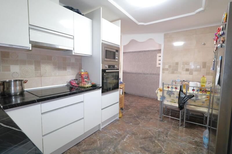 4 slaapkamer Appartement Te koop