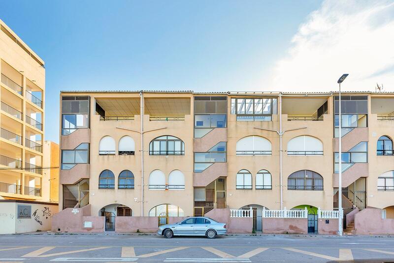 2 bedroom Townhouse for sale