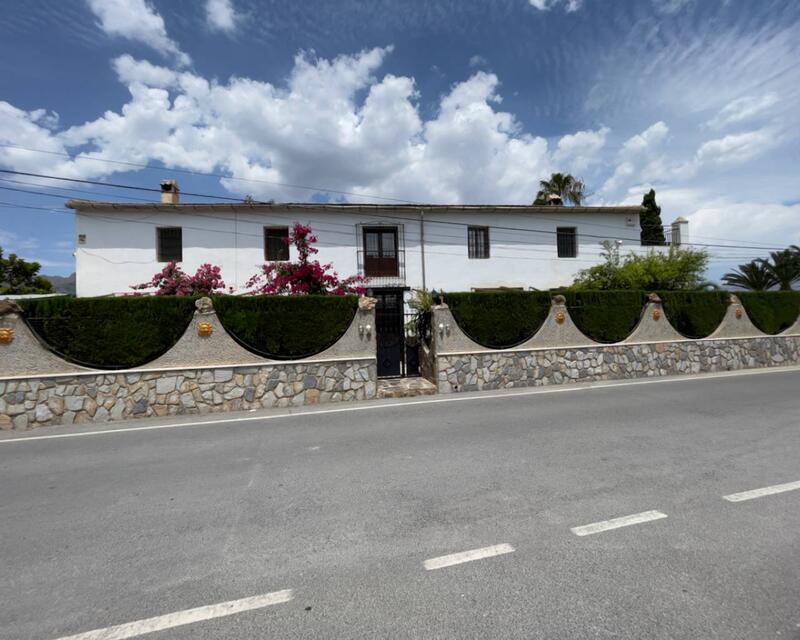 Villa à vendre dans Orihuela, Alicante