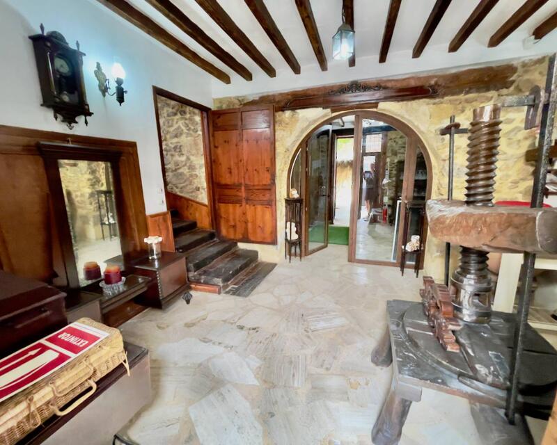 8 Schlafzimmer Stadthaus zu verkaufen