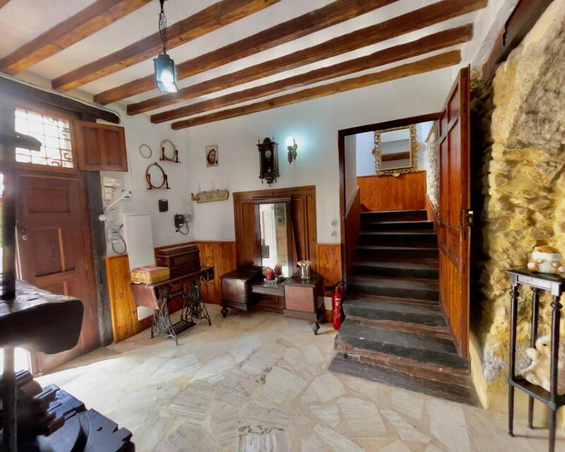 8 Schlafzimmer Stadthaus zu verkaufen