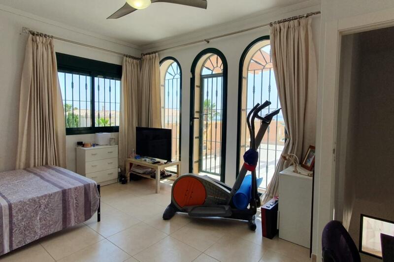 4 bedroom Commercial Property for sale