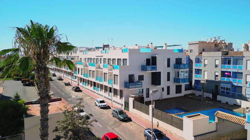 квартира продается в Torrevieja, Alicante