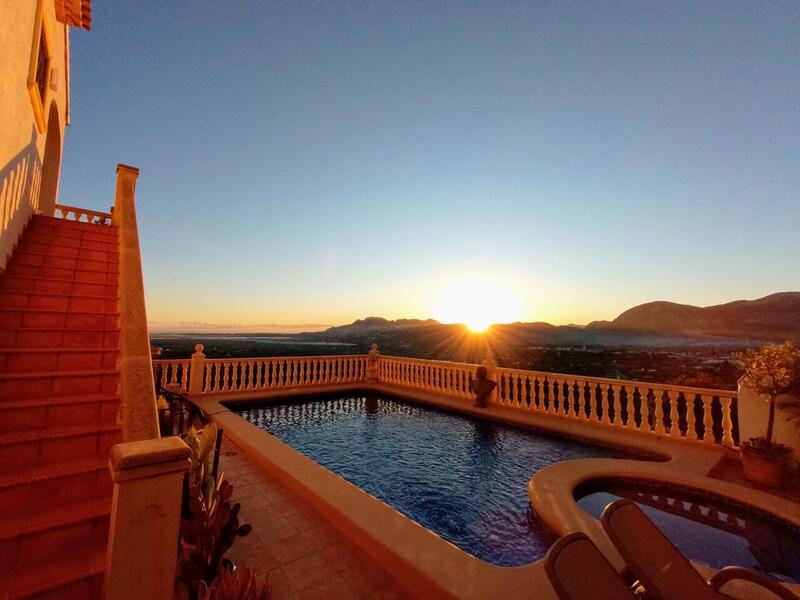 Villa for sale in Pego, Alicante