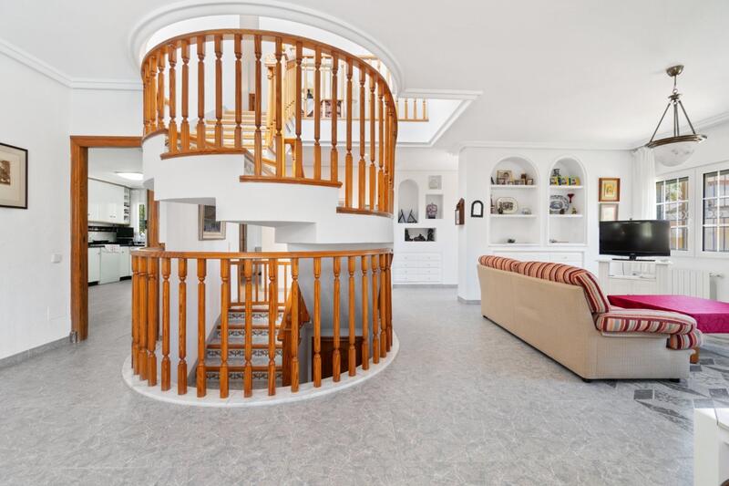 5 soverom Villa til salgs
