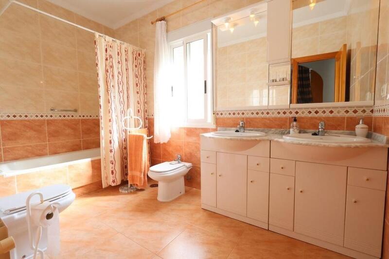 2 Schlafzimmer Villa zu verkaufen