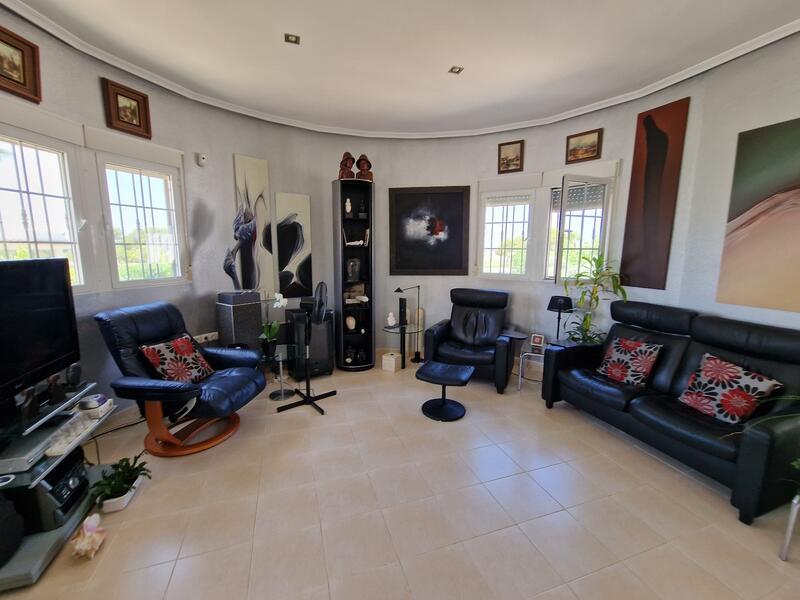 4 Cuarto Villa en venta