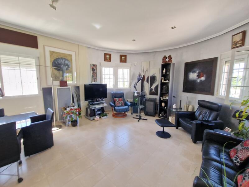 4 Cuarto Villa en venta