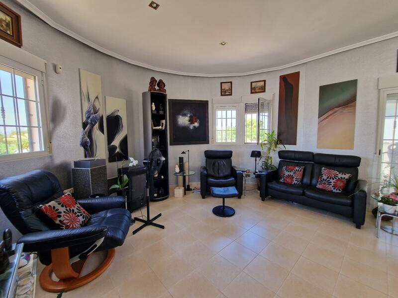 4 Cuarto Villa en venta