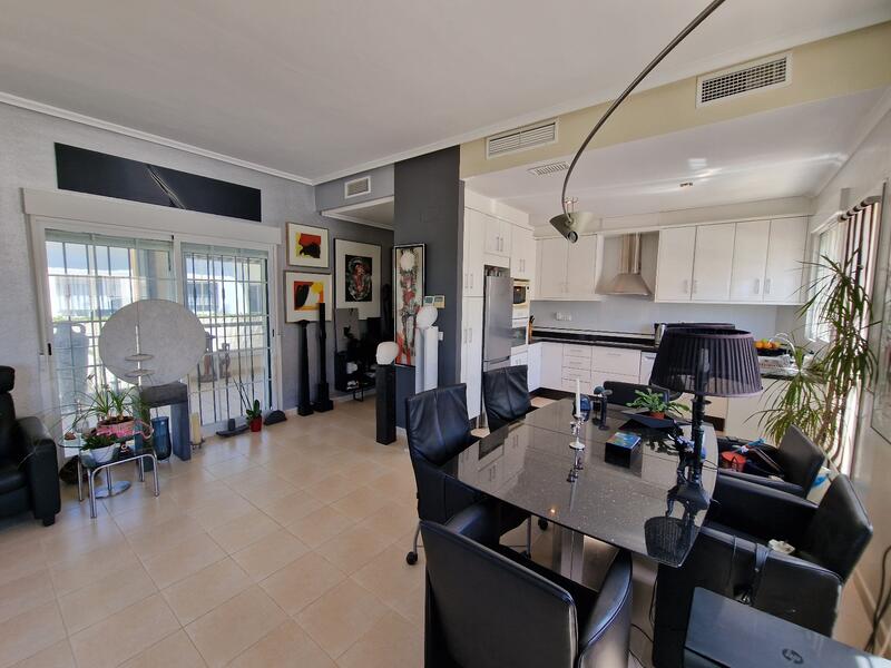 4 Cuarto Villa en venta