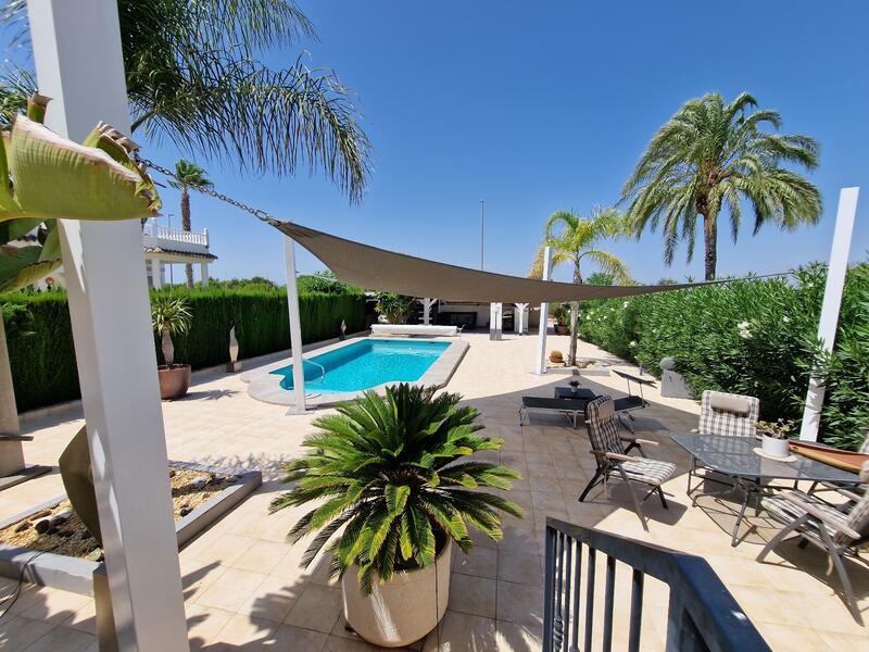 4 Cuarto Villa en venta