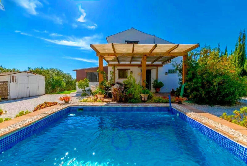 Villa for sale in Selwo, Málaga