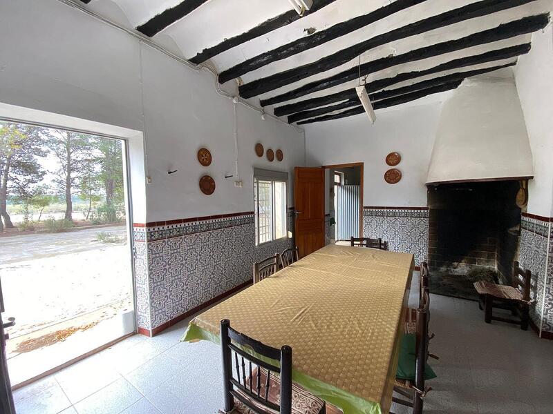 8 bedroom Country House for sale