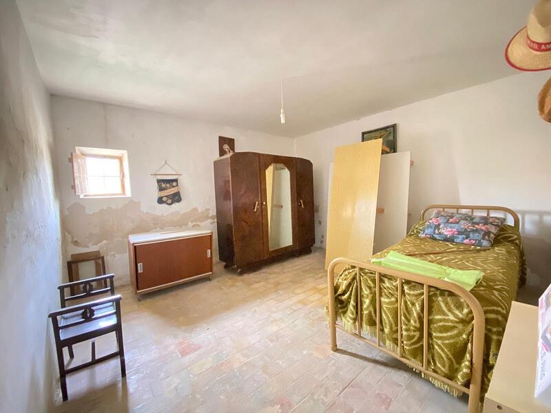 8 bedroom Country House for sale