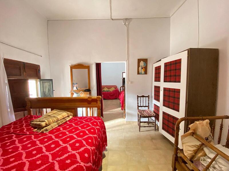 8 bedroom Country House for sale