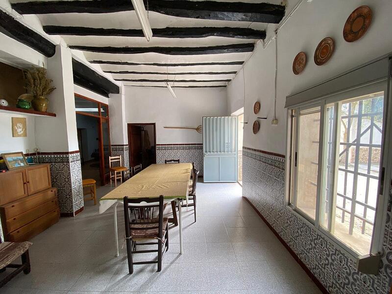 8 bedroom Country House for sale