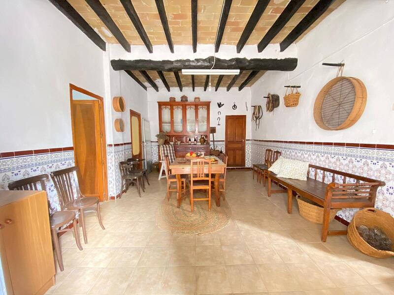 8 bedroom Country House for sale