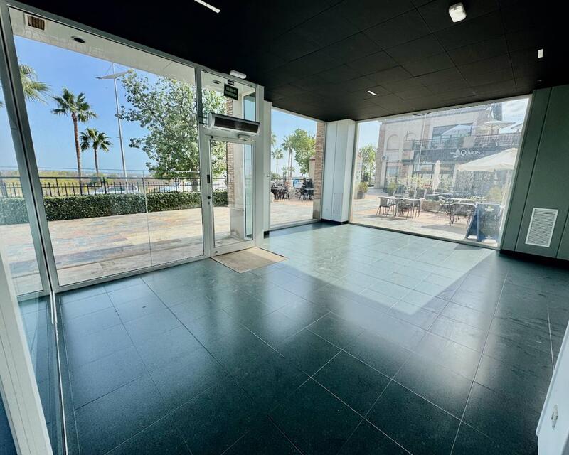 Local Commercial à vendre