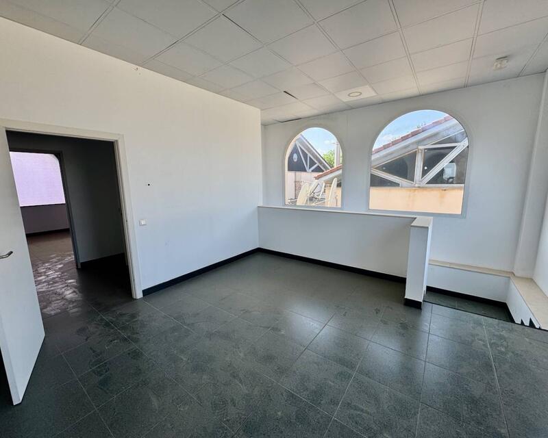Local Commercial à vendre