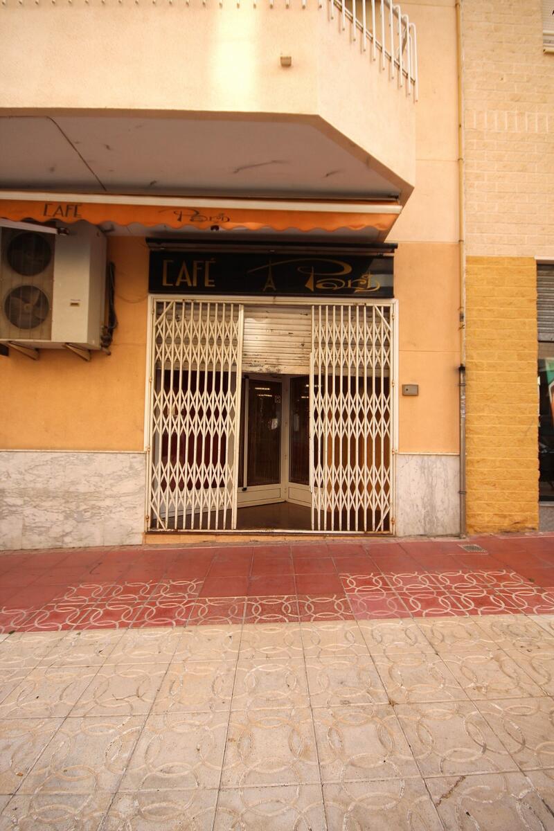 Forretningseiendom til salgs i Onil, Alicante
