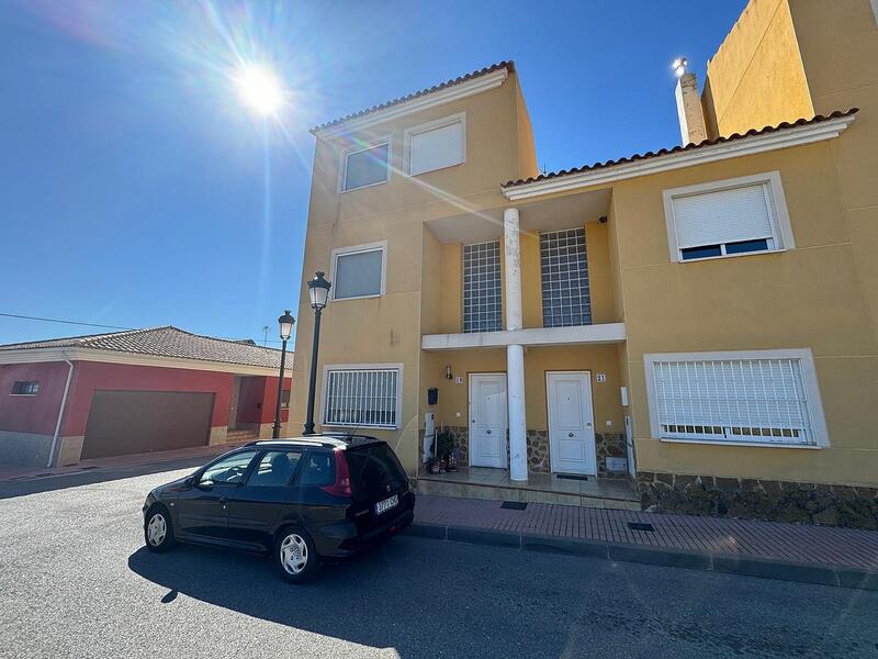 Byhus til salg i Salinas, Alicante