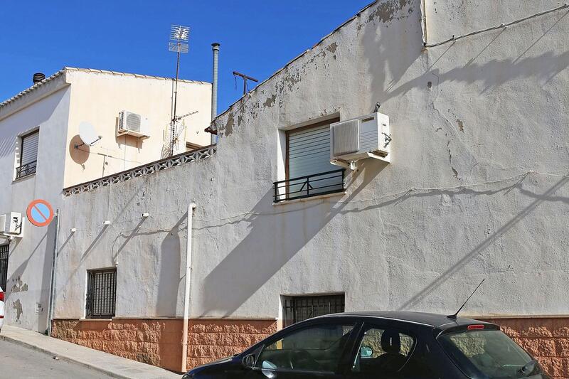 Maison de Ville à vendre dans Pinoso, Alicante