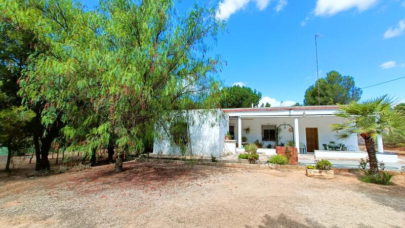 Villa til salg i Hondon de las Nieves, Alicante