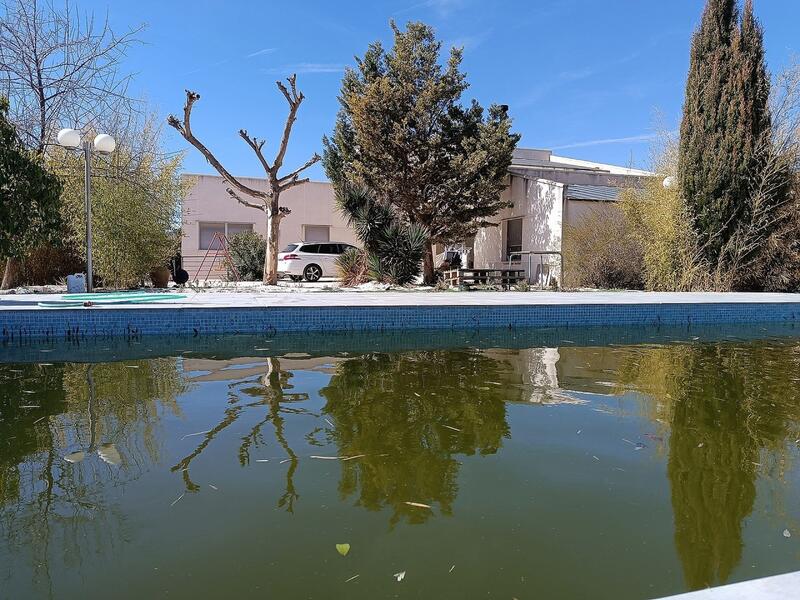 4 Schlafzimmer Villa zu verkaufen