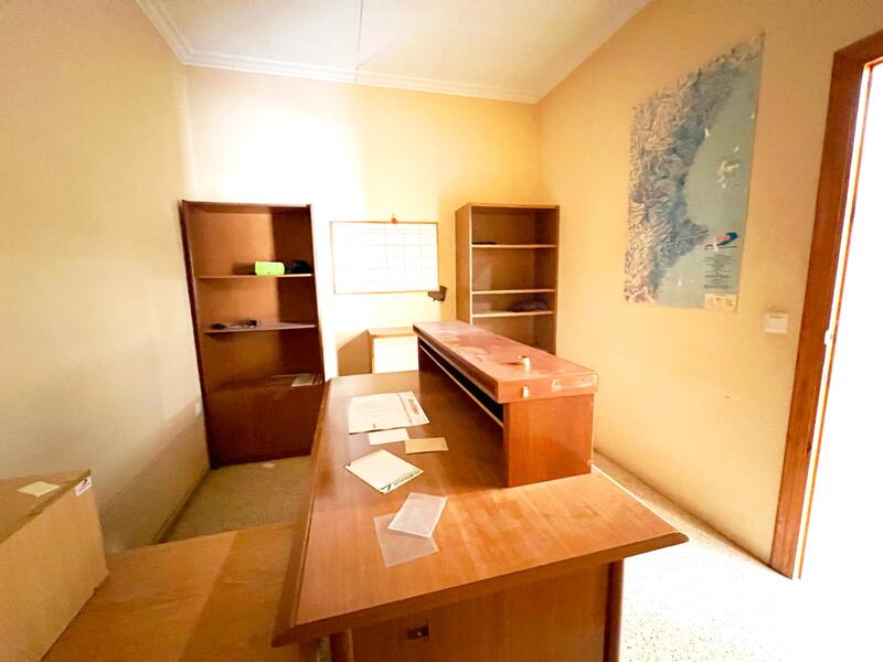 2 Schlafzimmer Handelsimmobilie für Langzeitmiete