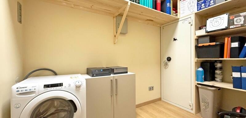 1 bedroom Commercial Property for sale