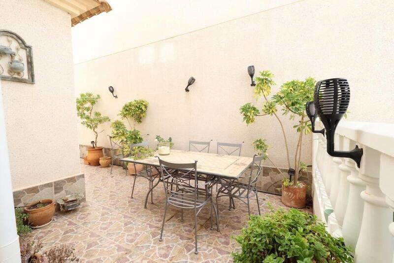 2 Cuarto Villa en venta