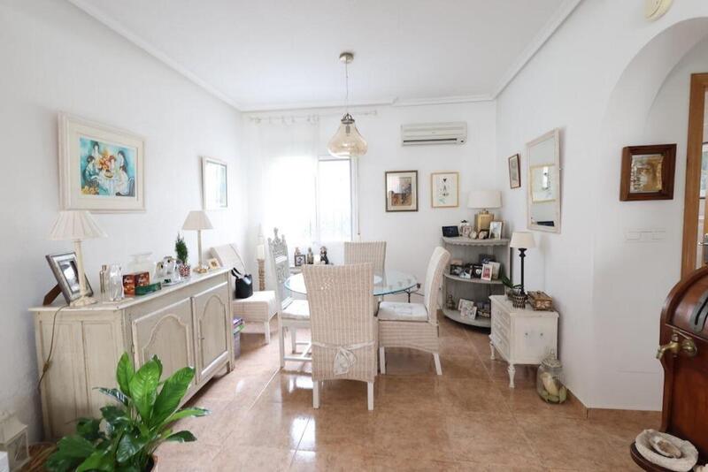 2 Cuarto Villa en venta