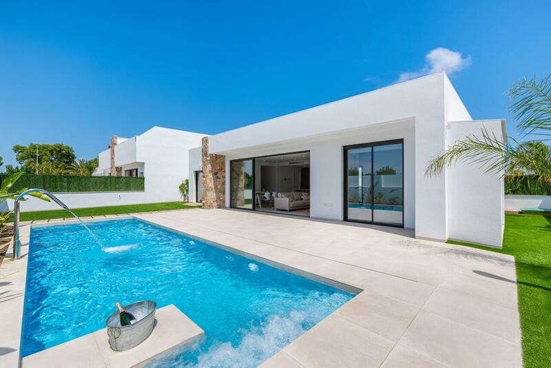 Villa en venta en Los Alcazares, Murcia