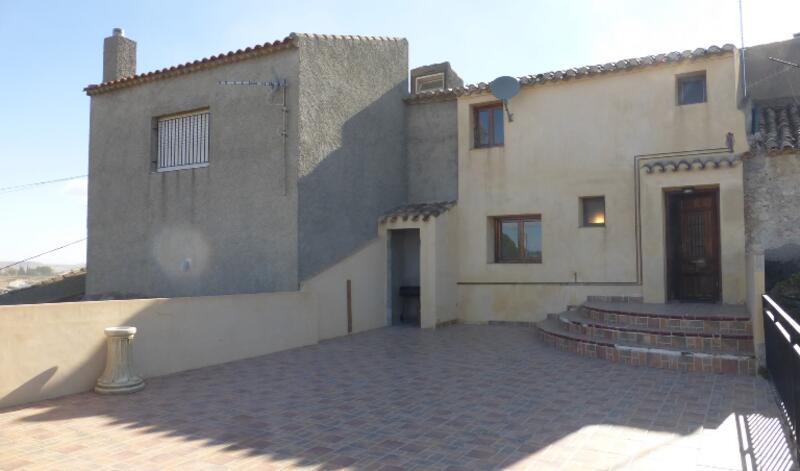 4 bedroom Townhouse for sale