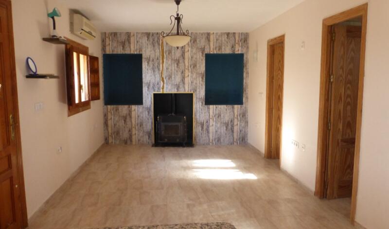 4 bedroom Townhouse for sale
