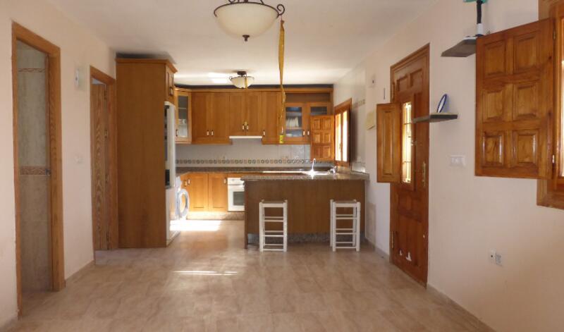 4 bedroom Townhouse for sale