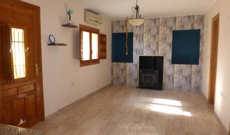 4 bedroom Townhouse for sale