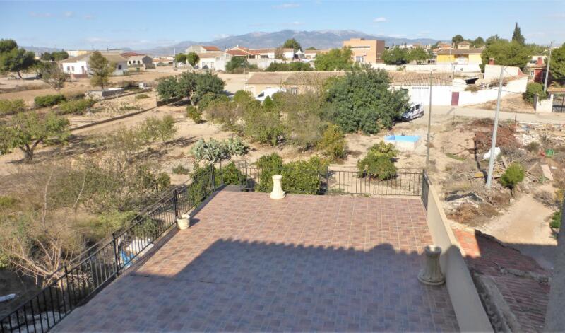 4 bedroom Townhouse for sale